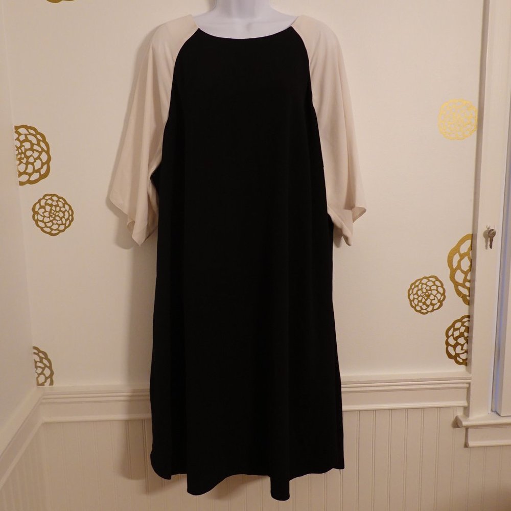 (NWOT) ASOS Curve Black/Cream 3/4 Sleeve Midi Shift Dress 24W